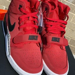 Air Jordan Legacy 312 Toro (GS)